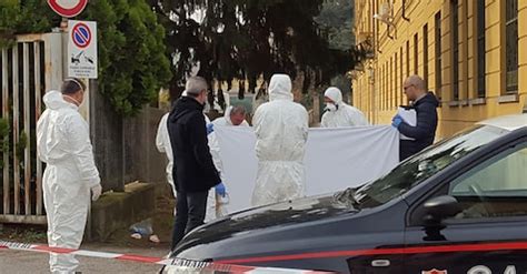 Asti Uccide La Moglie A Coltellate Fermato 47enne In Fuga Rai News