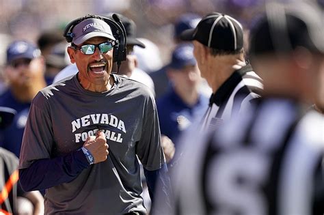 Notebook With Norvell Nearly 2 Dozen Bail On Pack Serving Carson