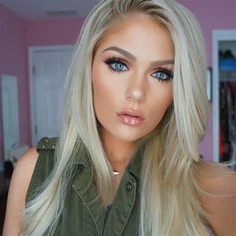 Rather, it's their juxtaposition with cara's blonde hair that—along with her sparkling personality and innate sense of street style—allowed her to stand out in a crowd of models. Eyebrow Makeup For Blonde Girls: How to Fill in Blonde ...