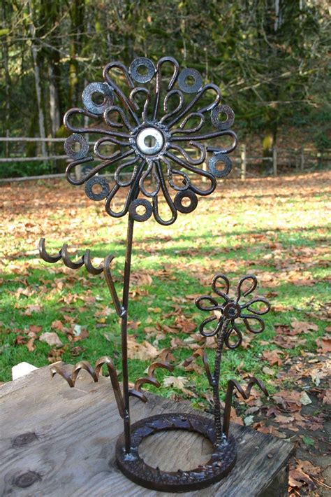 Kathis Garden Art Rust N Stuff Also Showing At The Holiday House Welding Art Projects Diy
