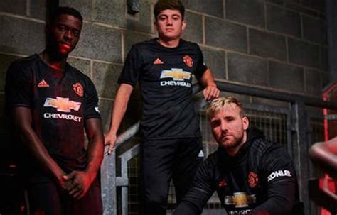 Manchester united 2018/19 kits for dream league soccer 2018, and the package includes complete with home kits, away and third. adidas | Manchester United Third Kit 2019-20 - Footy Boots