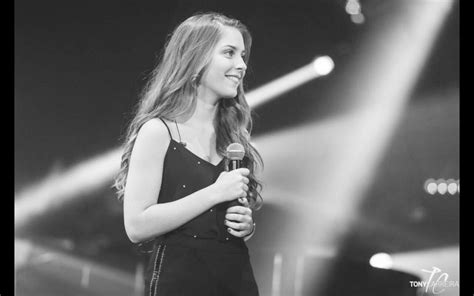 Fernanda antunes recorreu, este domingo, às redes sociais para se pronunciar sobre a trágica morte da filha, sara carreira, num acidente de viação, na a1, em santárem. Sentido Oposto: "Os Carreiras" pub.3 - Sara Carreira
