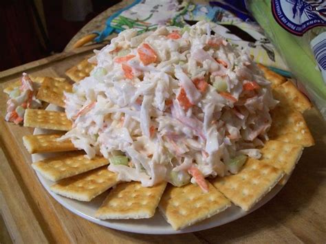 We have served it to friends and relatives, and the • the recipe below uses 1/2 cup of mayo with 1 pound of shredded imitation crab salad. Best 25+ Imitation crab recipes ideas on Pinterest | Crab ragoon recipe, Cold chicken salads and ...