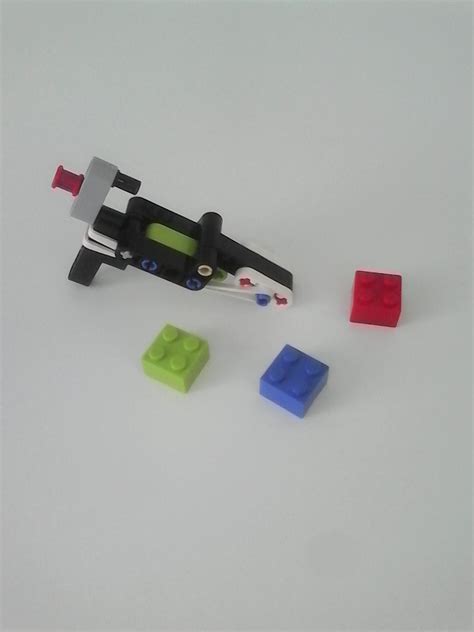 Mini Lego Gun 18 Steps Instructables