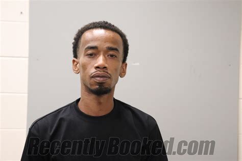 Recent Booking / Mugshot for ADONIS RAFAEL TAYLOR in Madison County