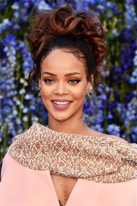 50 Best Rihanna Hairstyles Our Favorite Rihanna Hair
