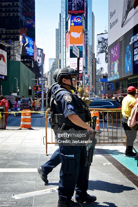 Nypd Counterterrorism Officers Times Square Manhattan New York City