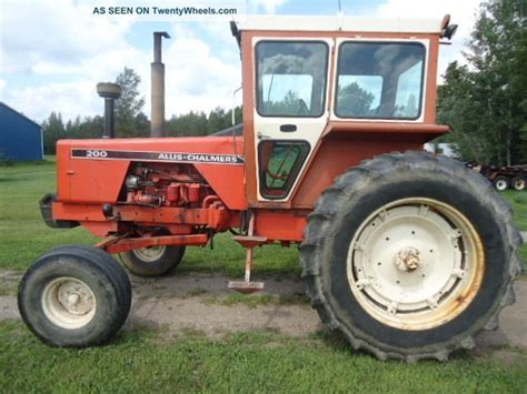 1972 Allis Chalmers 200 Farm Tractor