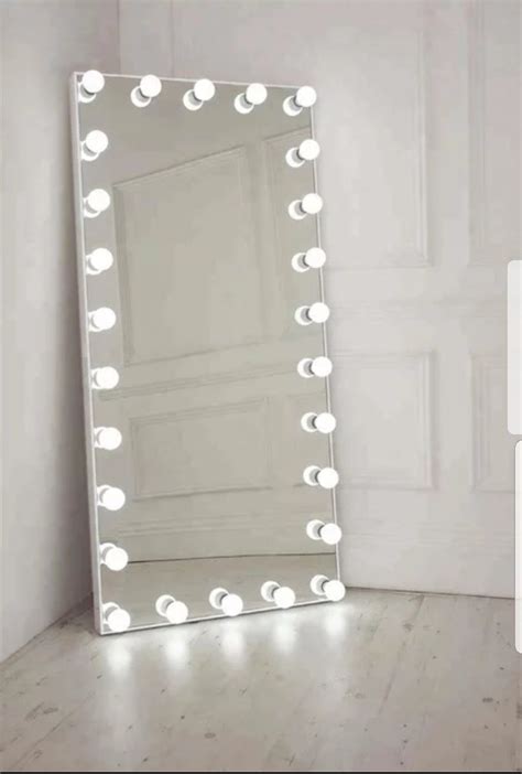 Full Body Vanity Mirror With Lights Find Property To Rent