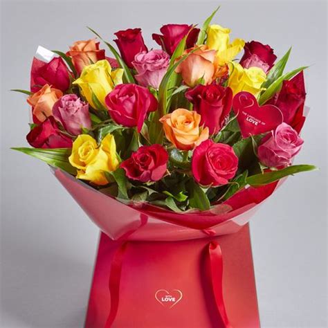 Hop the latest hampers and gifts at m&s. Best Valentine's Day Flowers via Online Flower Delivery ...