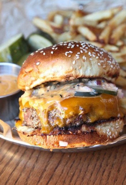 The 20 Best Burger Joints In Chicago Burger Good Burger Burger Joints