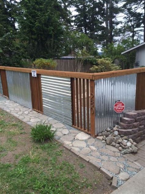10 Metal And Wood Privacy Fence