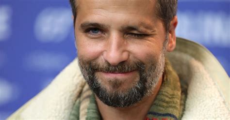 He is an actor and producer, known for marighella (2019), paraíso tropical (2007) and loop (2020). Bruno Gagliasso destacou cumplicidade com Giovanna Ewbank ...