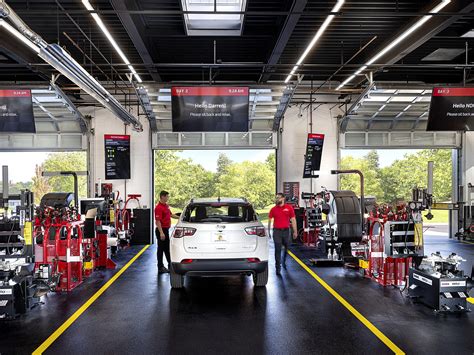 Discount Tire’s Pit Pass Concept Store Puts Customers in the Driver’s