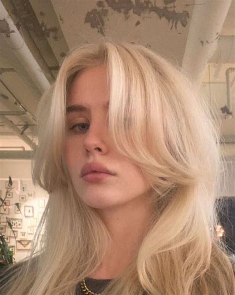 Pin By Naomi On Pretty Hair Inspo Color Blonde Hair Looks Aesthetic