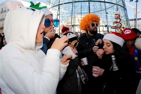 Madrid Stages New Years Mock Party With Spanish Grape Eating Tradition