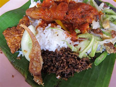 Nasi ambang bbu asub kohas johor bahru. Nasi Ambeng @ Mat Corner in Selera Mahsuri, Bandar Baru ...