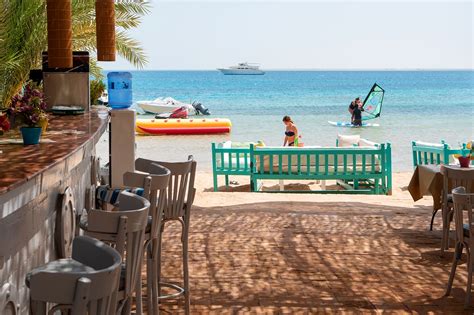 Best Beach Bars In Barbados Enjoy Barbados Nightlife By The Beach Go Guides
