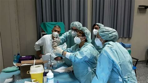Lombardia in lombardia si dimette in blocco il cda di aria, l'azienda regionale che gestisce le prenotazioni per le vaccinazioni anti covid. Vaccino anti Covid, in Abruzzo quasi mille prenotazioni in ...