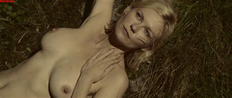 Kirsten Dunst Nuda ~30 Anni In Melancholia