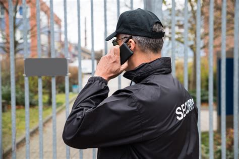 6 Reasons to Hire a Security Officer to Patrol Your Apartment Building