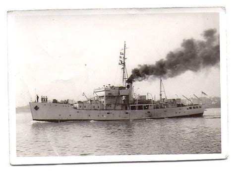 Harwich River Boat Corvettes Royal Navy Ships Flower Phone