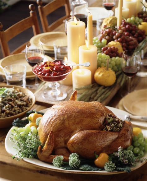 9 Thanksgiving Traditions We Wish Would Come Back