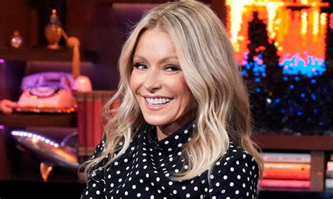 Kelly Ripa Reacts To Son Michael Appearing In Peoples Sexiest Man
