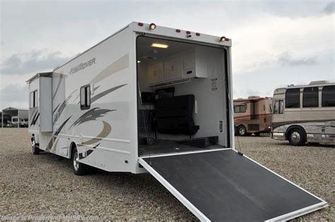 2008 Four Winds International Rv Fun Mover Diesel Toy Hauler W2 Slides