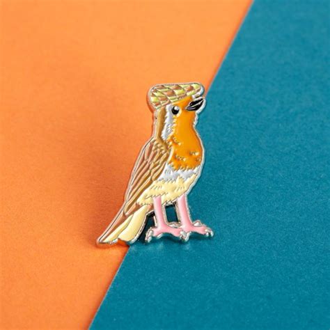 Robin Enamel Pin Animal Kingdom Badges Brooches And Patches Flowers