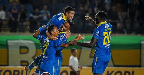 Persib sepakat pinjamkan dhika bayangkara. Jadwal Persib vs Persis 15 Februari 2020, Prediksi ...