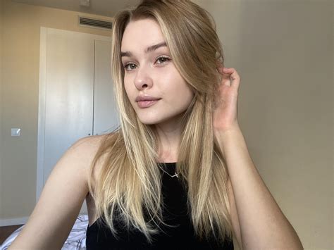 Whats our honest reaction if I asked you out? : r/OnlyFaces