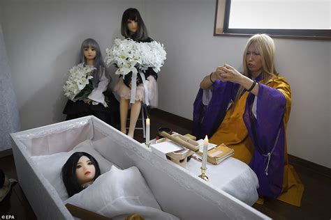 Japanese Artist Gives Funerals For Sex Dolls And Lets Customers Live Out