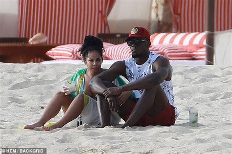 Usain Bolt And Stunning Bikini Clad Girlfriend Kasi Bennett Enjoy Sun