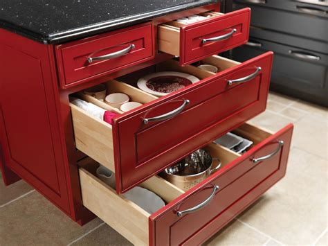 Find the best white kitchen cabinets without stepping outside from your comfort zone. The Kitchen Cabinet Drawer Discussion - Best Online Cabinets