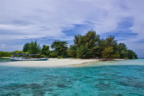 10 Pantai Di Jawa Tengah Yang Bagus Dengan Alam Cantik Memesona