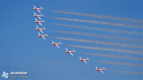 The snowbirds, officially known as 431 air demonstration squadron, are the military aerobatics or air show flight demonstration team of the royal canadian air force. Video Highlight: Canadian Snowbirds Arrive At EAA ...