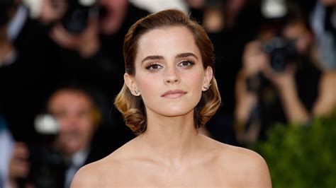 Why Emma Watson Wont Take Selfies With Fans Fox News