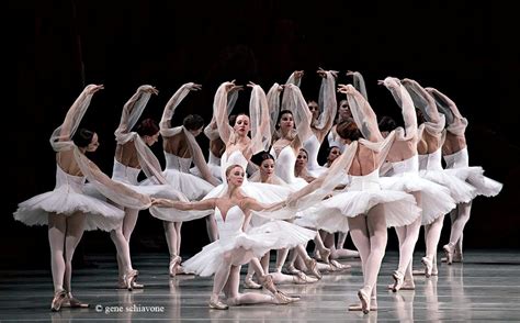 The Mariinsky Corps De Ballet Two Clicks Please Ballet балет