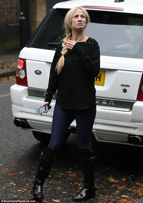 Chantelle Houghton Cuts A Solemn Figure As She Steps Out Make Up Free