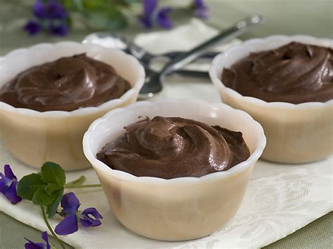 Today, mousse au chocolat is commonly decorated with flakes or chunks of chocolate on top, adding contrast to the flavor and smooth texture of the mousse. Recipe for Success: French Style Chocolate Mousse
