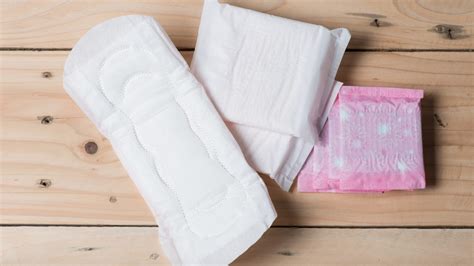 7 Problems You Only Have If You Solely Wear Pads Hellogiggleshellogiggles