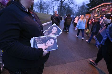 mourners at graceland to bid farewell to lisa marie presley wtop news trendradars