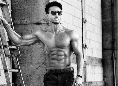 Tiger Shroff Raises The Temperature As He Flaunts His Shirtless Body In