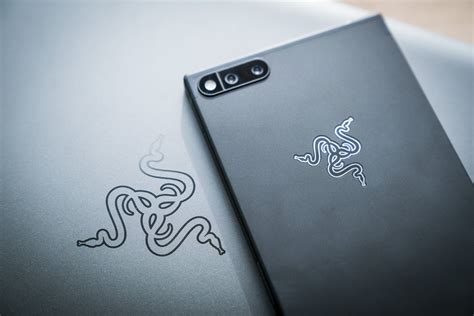 Razer Phone Hands On A Phone For Gamers But Not A Gaming Phone Pcworld