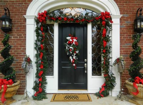 What decorations should you use? 20 Elegant Outdoor Christmas Decorations Perfect For The ...