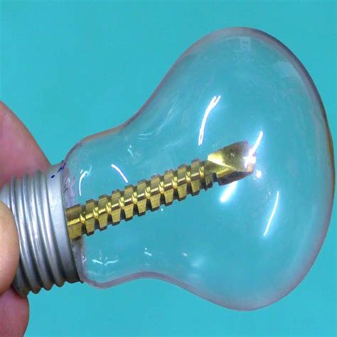 Diy Reuse Old Light Bulbs Incandescent Light Bulb Diy Reuse Old
