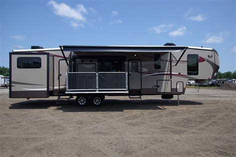 Fifth wheels for sale in danville va, and north myrtle beach sc. © 2013-2017 Lakeshore RV in 2020 | Tiny house trailer, 5th ...