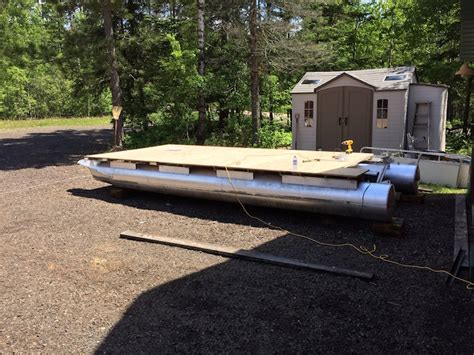 How to build a pontoon boat? This Aging Pontoon Boat Got A Fabulous DIY Upgrade