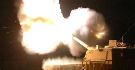 Us Army Tests Long Range Cannon Hits Target 43 Miles Away Ie